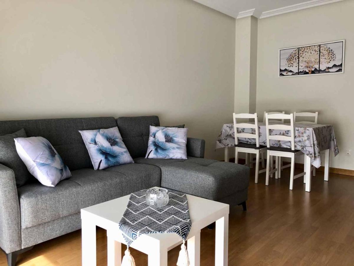 Apartamentos Schultz Gijón Eksteriør billede